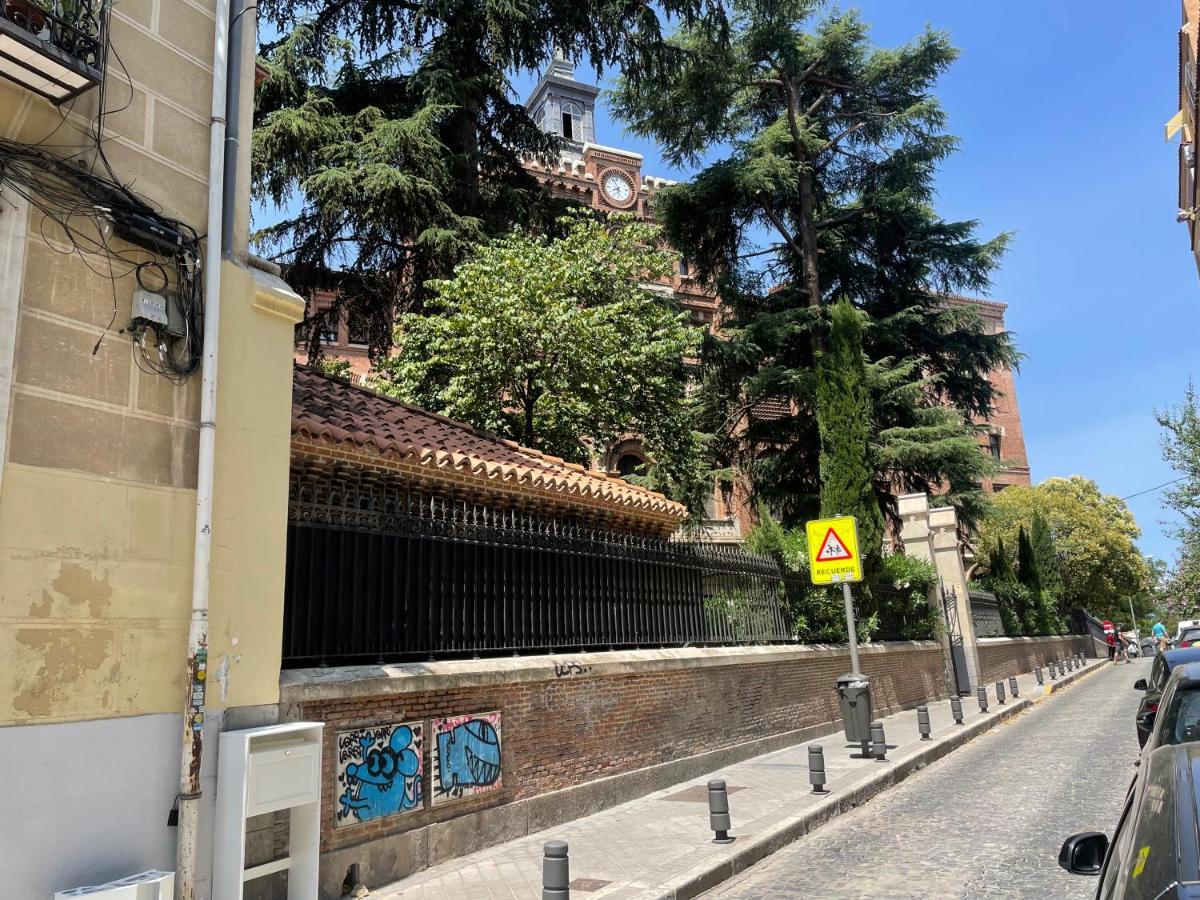 San Buenaventura Vistillas Apartamento Para Dos Appartement Madrid Buitenkant foto